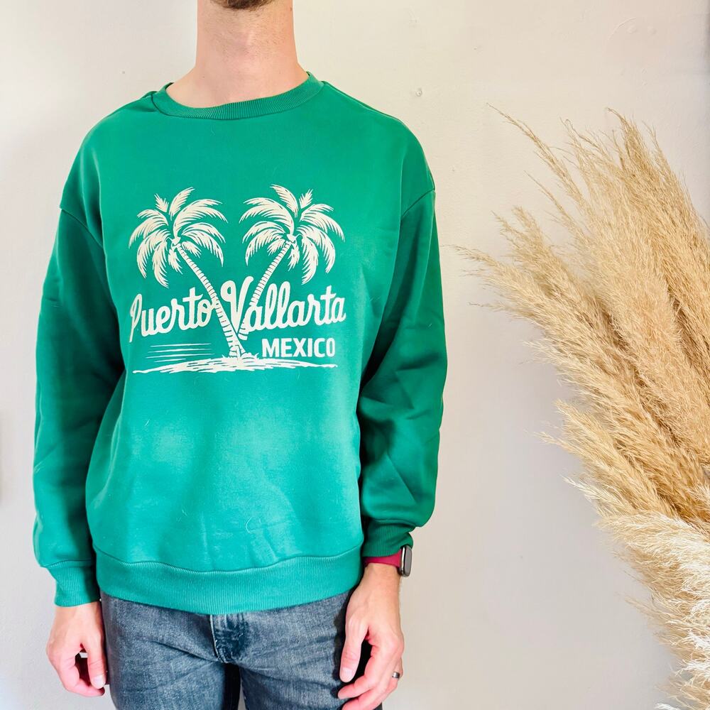 NEW Puerto Vallarta Mexico Green White Palm Tree Crew Neck Sweater Sweatshirt L